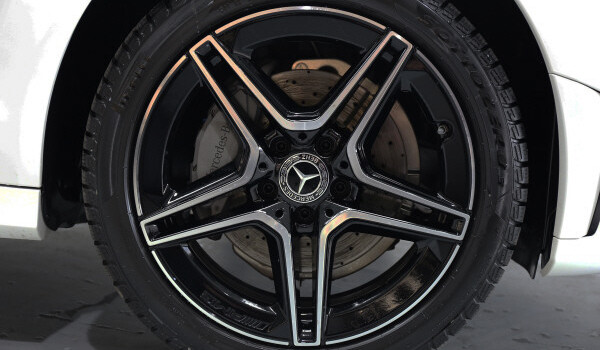 MERCEDES-BENZ C 200 Swiss Star AMG L.4M