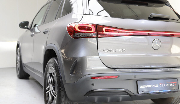 MERCEDES-BENZ EQA 250 AMG Line AMG Line