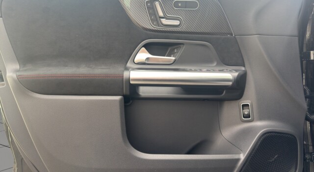 MERCEDES-BENZ GLA 220 4Matic 8G-DCT