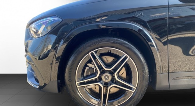 MERCEDES-BENZ GLA 250 4Matic 8G-DCT Swiss Star