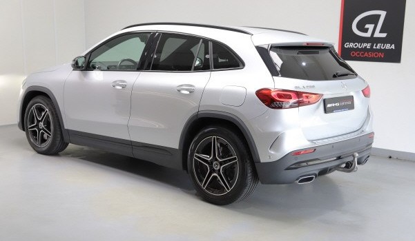 MERCEDES-BENZ GLA 250 AMG Line 4Matic