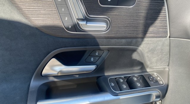 MERCEDES-BENZ GLB 250 4Matic 8G-Tronic
