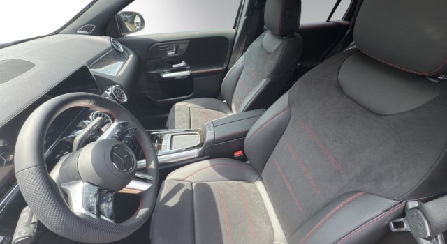 MERCEDES-BENZ GLA 250 4Matic Swiss Star