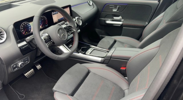 MERCEDES-BENZ GLA 250 4Matic 8G-DCT Swiss Star