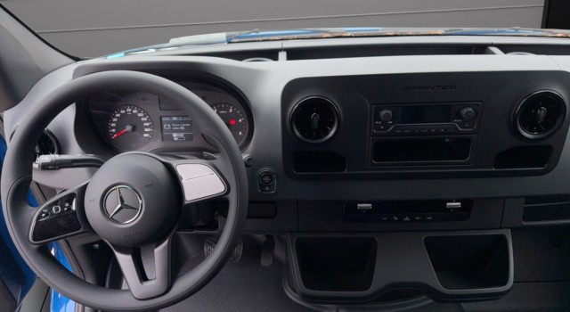 MERCEDES-BENZ Sprinter 319 CDI CH 3665 S
