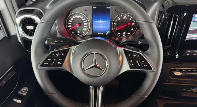 MERCEDES-BENZ VITO 116 CDI Lang Select Family Tourer 4Matic 9G-Tronic