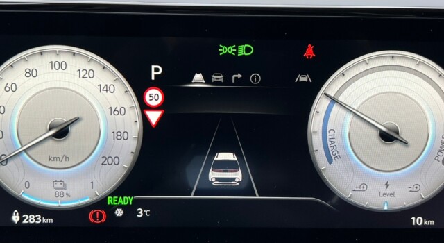 HYUNDAI INSTER 49kWh Amplia