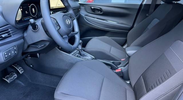 HYUNDAI BAYON 1.0 T-GDi Amplia DCT