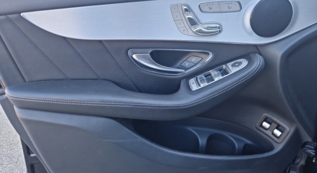 MERCEDES-BENZ GLC 250 AMG Line 4Matic