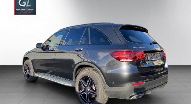 MERCEDES-BENZ GLC 300 e AMG Line 4Matic