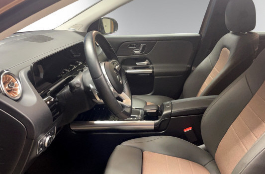 MERCEDES-BENZ EQA 250