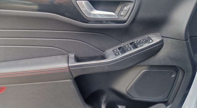 FORD KUGA 2.5 PHEV Titanium 2W