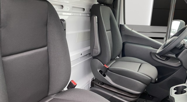 MERCEDES-BENZ Sprinter 317 CDI Standard 9G-TRONIC