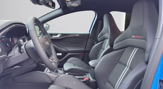FORD FOCUS 2.3 ST X Edition