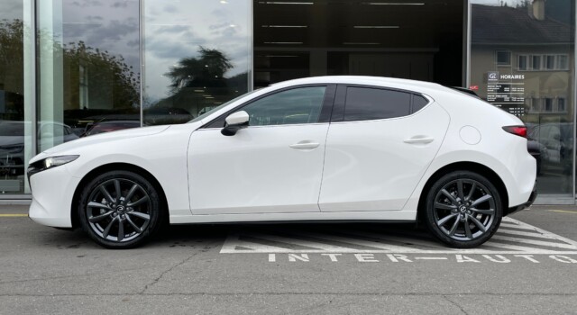 MAZDA 3 Hatchback SKYACTIV-G M Hybrid 140 Centre Line Automat