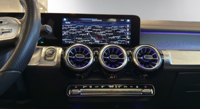 MERCEDES-BENZ EQB 350 AMG Line 4Matic