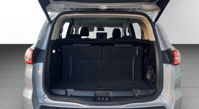 FORD S-MAX 2.0 SCTi Titanium