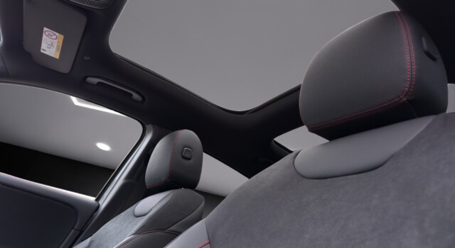 MERCEDES-BENZ EQA 350 66,5 kWh 4Matic Excellence