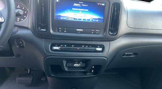MERCEDES-BENZ VITO 116 CDI Kompakt Select 9G-Tronic 4M
