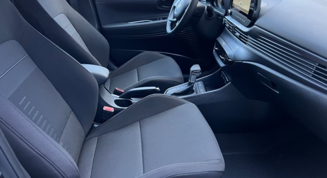 HYUNDAI BAYON 1.0 T-GDi Amplia DCT