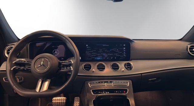 MERCEDES-BENZ E 220 d 4M Swiss Star