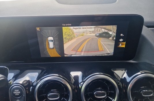 MERCEDES-BENZ GLA 250 Progressive4Matic