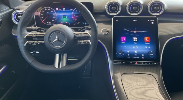 MERCEDES-BENZ C 220 d T 4 Matic