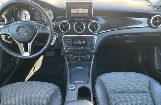 MERCEDES-BENZ CLA 250 4Matic
