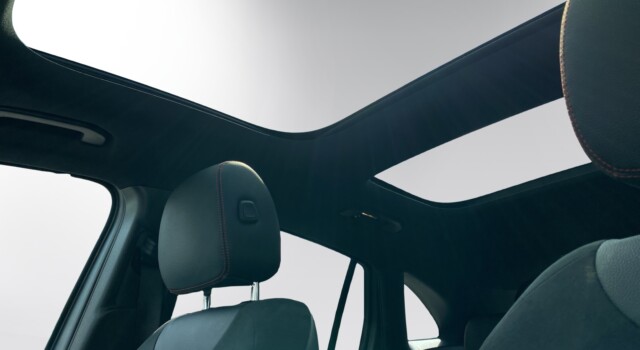 MERCEDES-BENZ EQA 350 AMG Line 4Matic