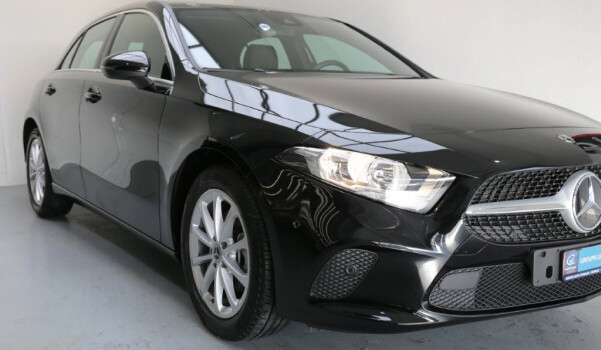 MERCEDES-BENZ A 200 Progressive