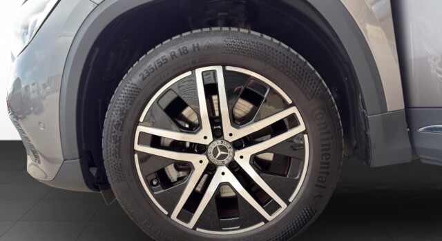 MERCEDES-BENZ GLA 250 e Progressive 8G-DCT
