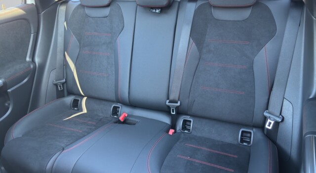 MERCEDES-BENZ GLA 250 4Matic 8G-DCT Swiss Star