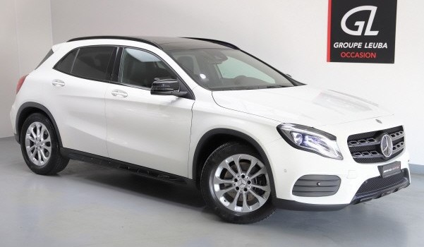 MERCEDES-BENZ GLA 250 AMG Line 4Matic