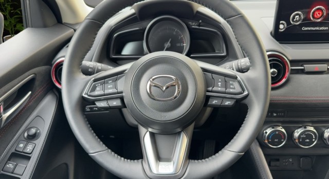 MAZDA 2 SKYACTIV-G 90 Mild Hybrid Homura Aka