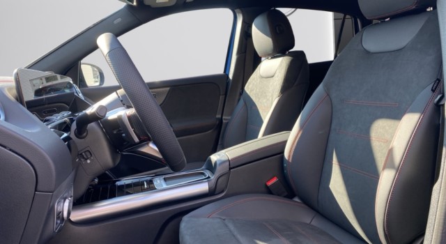 MERCEDES-BENZ EQA 350 66,5 kWh 4Matic Excellence
