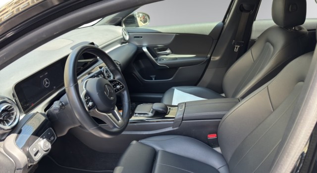 MERCEDES-BENZ A 180 Night Star AMG Line 7G-DCT