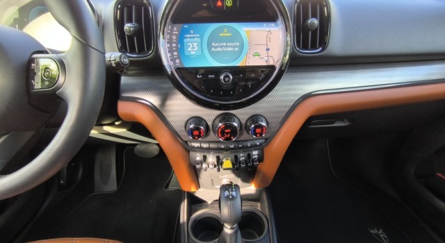 MINI COUNTRYMAN CooperSE Trafa