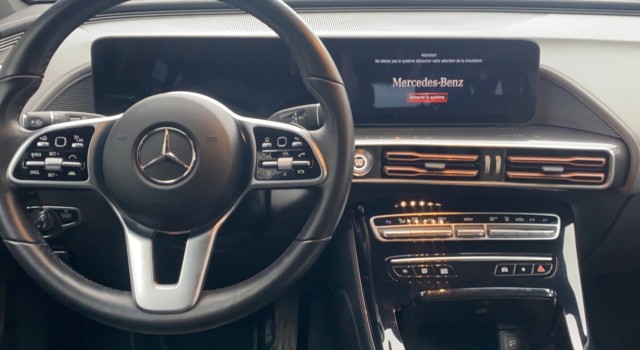 MERCEDES-BENZ EQC 400 AMG Line 4Matic