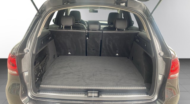 MERCEDES-BENZ GLC 300 e AMG Line 4Matic