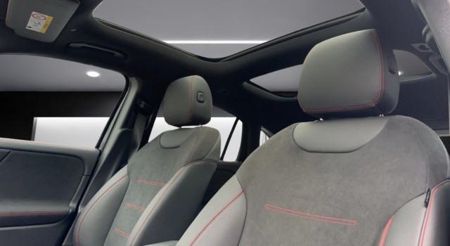 MERCEDES-BENZ GLA 250 4Matic 8G-DCT Swiss Star