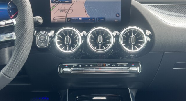 MERCEDES-BENZ GLA 220 4Matic 8G-DCT