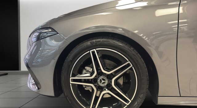 MERCEDES-BENZ A 200 Night Star 7G-DCT