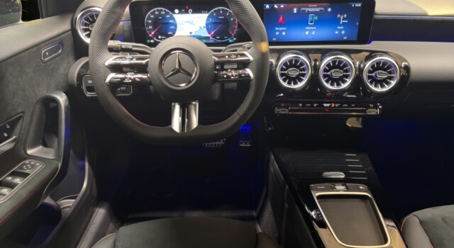 MERCEDES-BENZ A 220 4Matic 8G-DCT