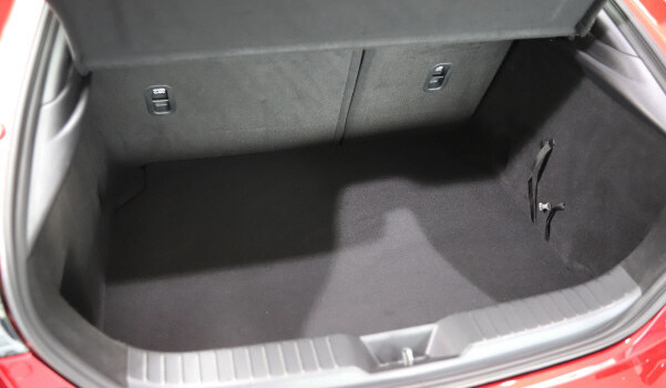 MAZDA 3 HB X 180 Revolution