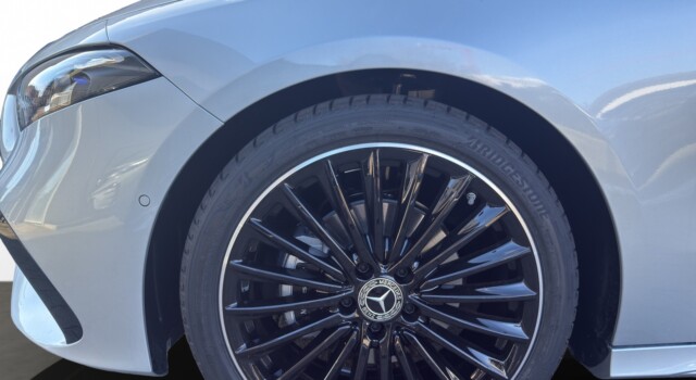 MERCEDES-BENZ A 200 Night Star 7G-DCT