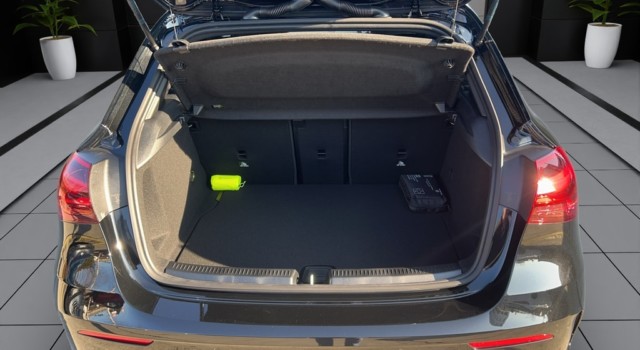 MERCEDES-BENZ A 220 4Matic 8G-DCT