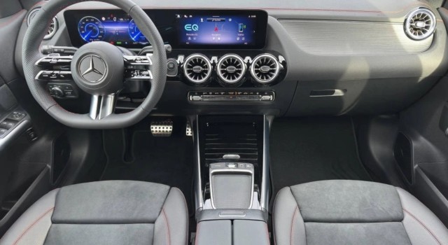 MERCEDES-BENZ EQA 350 66,5 kWh 4Matic Swiss Star