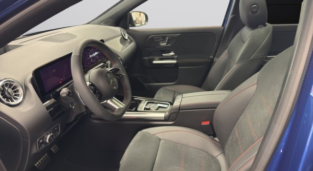 MERCEDES-BENZ GLA 220 4Matic 8G-DCT
