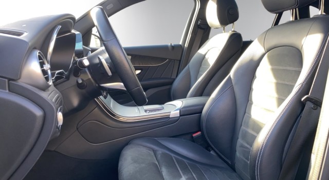 MERCEDES-BENZ GLC 300 e AMG Line 4Matic
