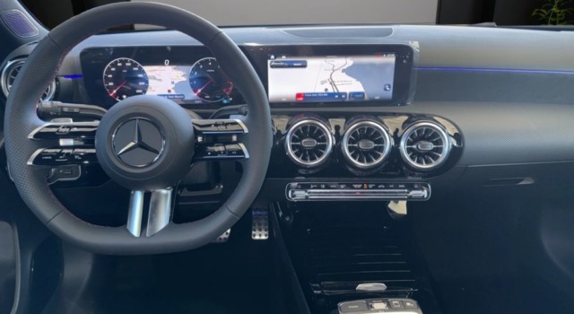 MERCEDES-BENZ A 250 4Matic 8G-DCT